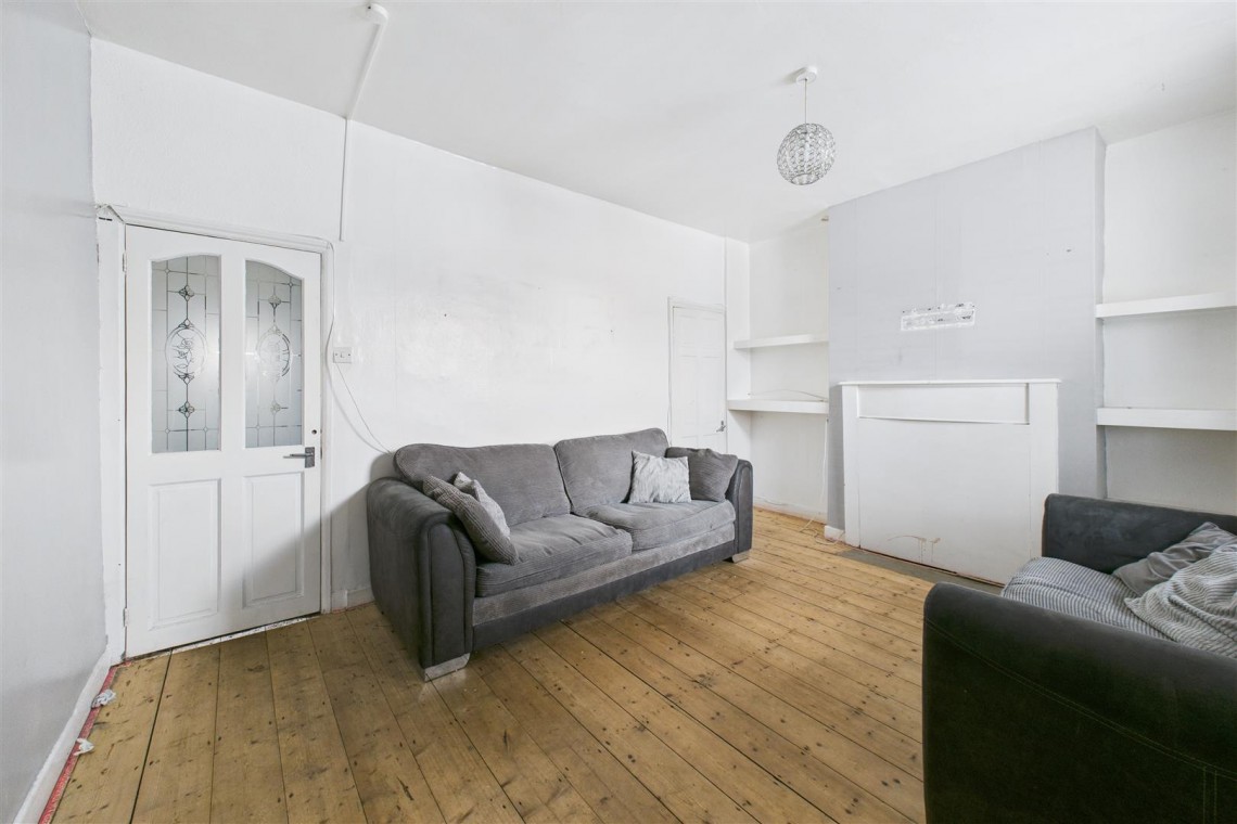 Images for UPDATING | PARKING | KINGSWOOD