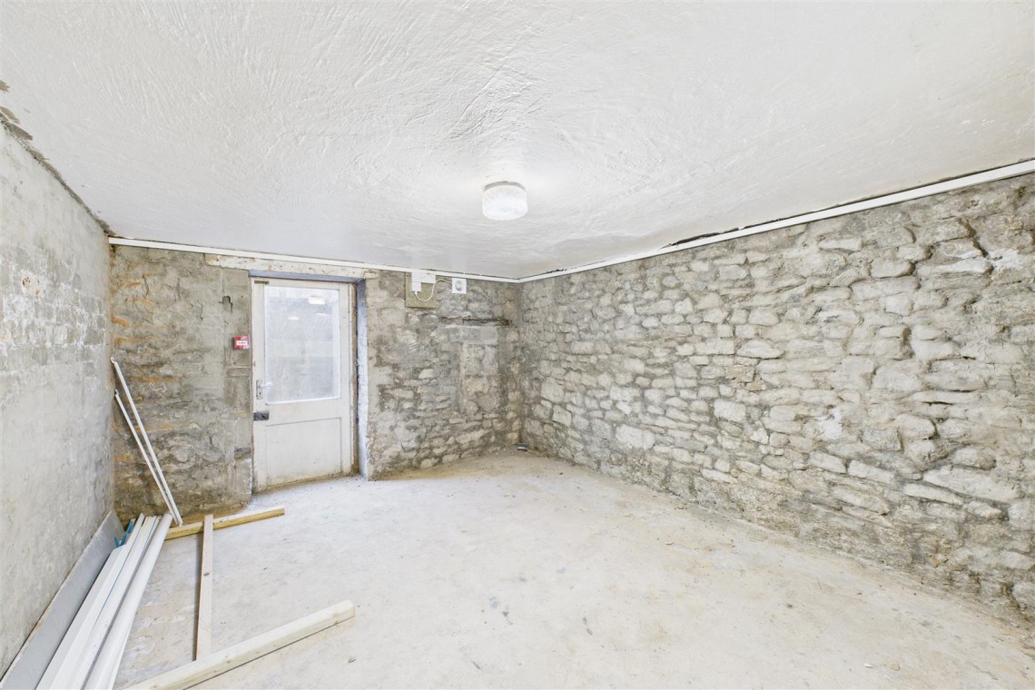 Images for 21 BED HMO | CLEVEDON