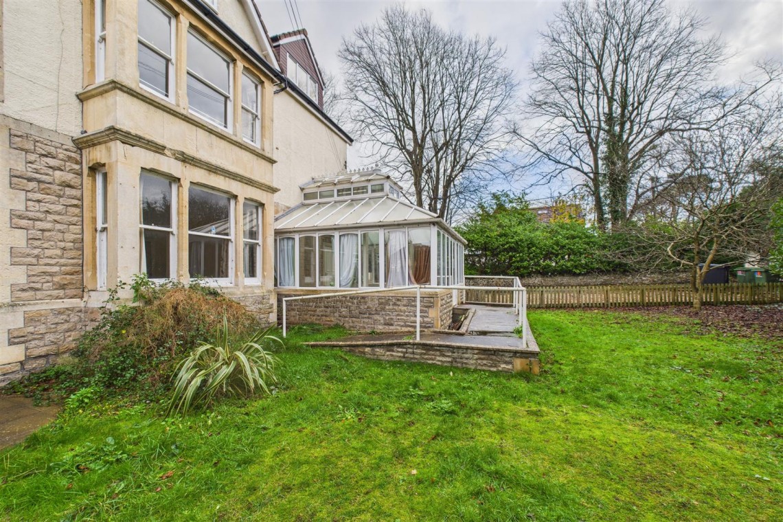 Images for 21 BED HMO | CLEVEDON