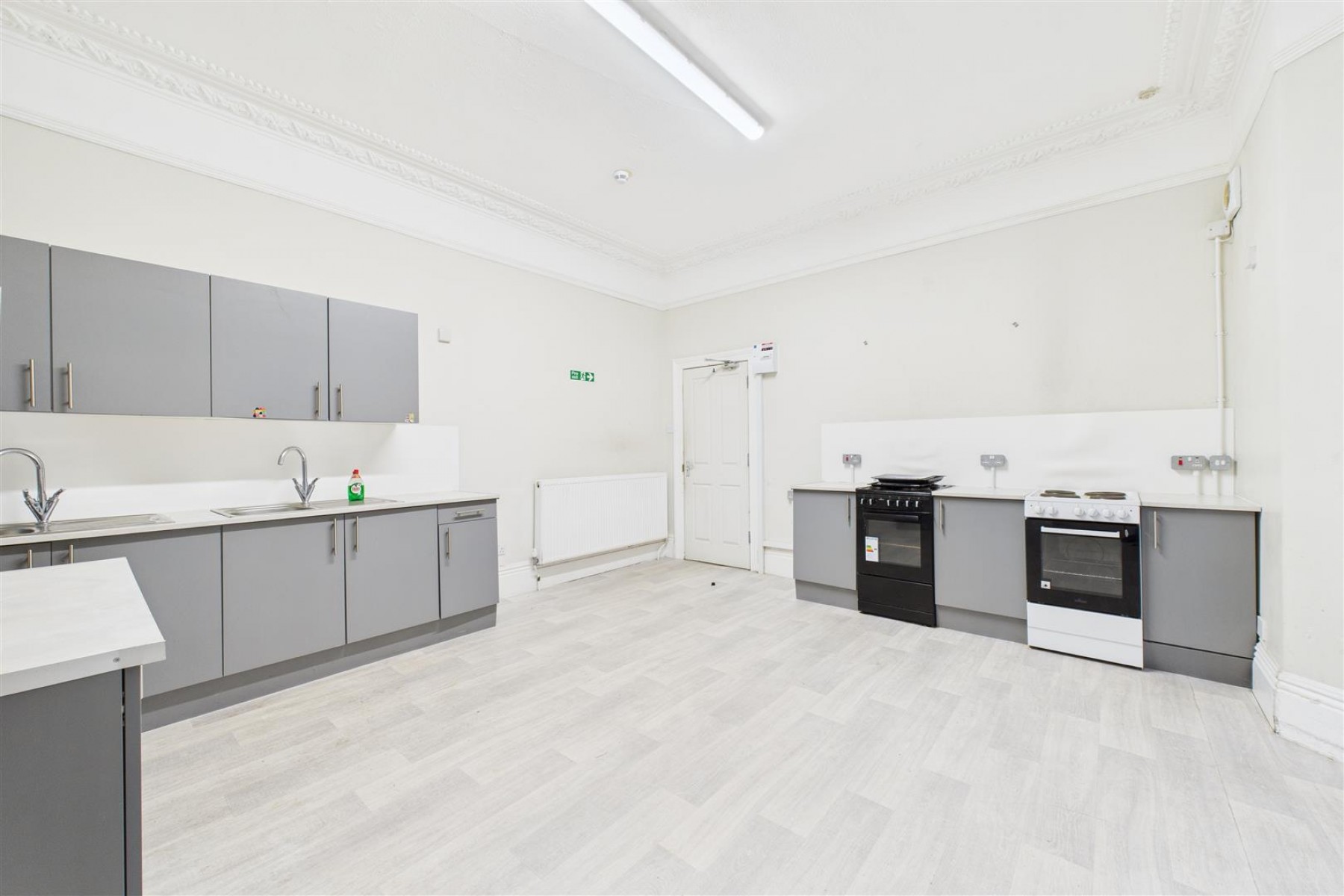 Images for 21 BED HMO | CLEVEDON