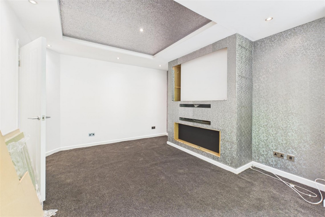 Images for SOUTH WEST GARDEN | 2 X PARKING | BRISLINGTON