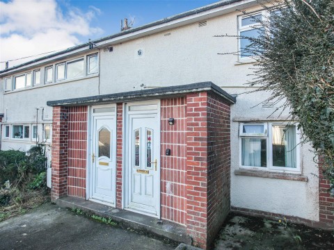 View Full Details for BALCONY FLAT | COSMETIC UPDATING | SALCOMBE