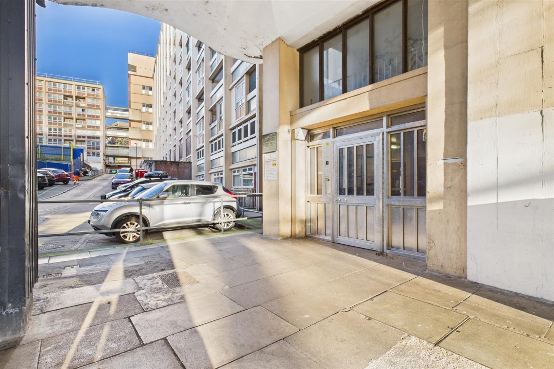 Images for 8TH FLOOR BALCONY FLAT | REDCLIFFE