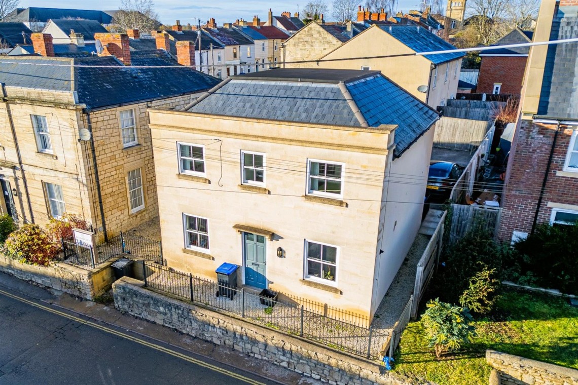 Images for 2 x 2 BED FLATS | £21,900 | TROWBRIDGE