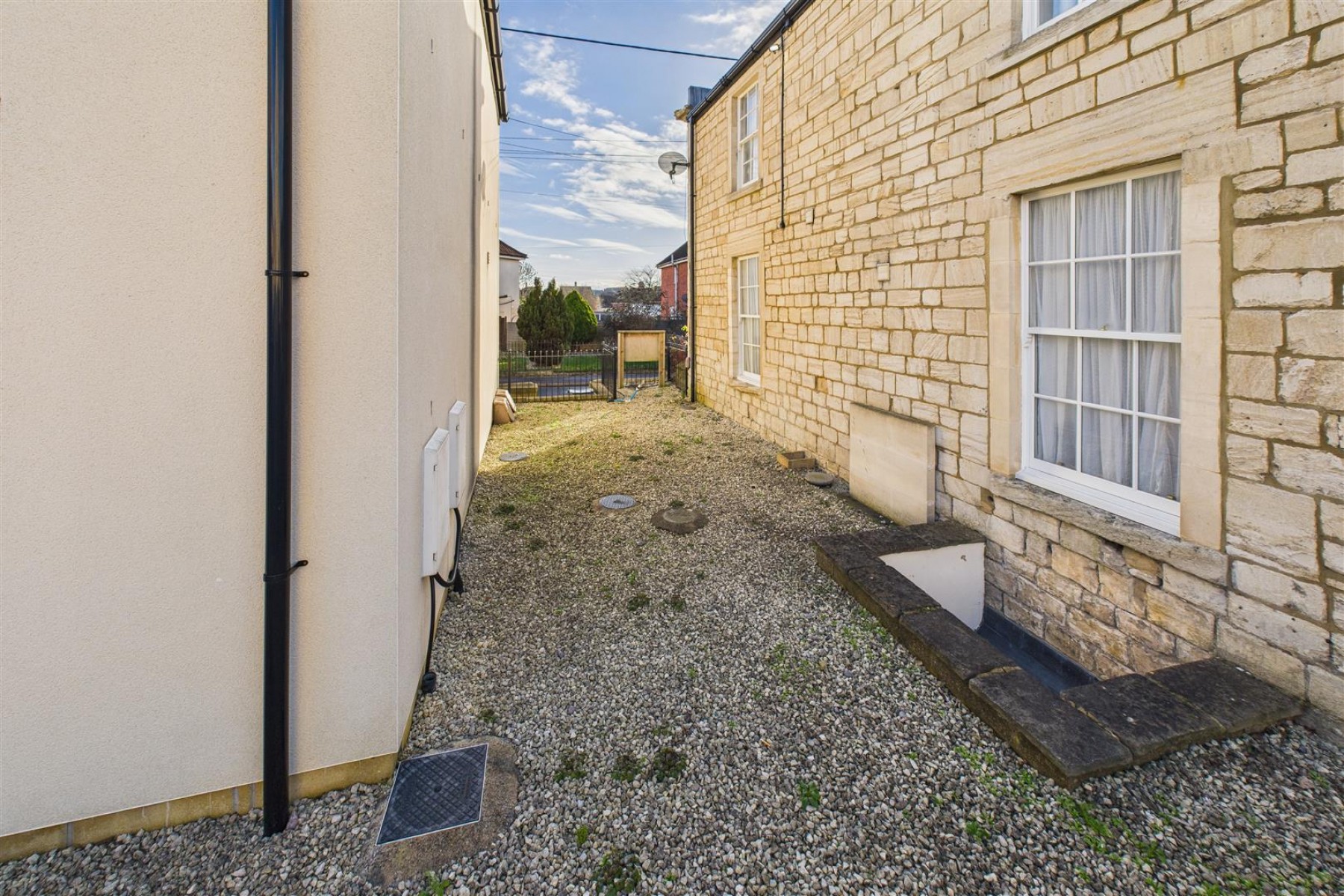 Images for 2 x 2 BED FLATS | £21,900 | TROWBRIDGE