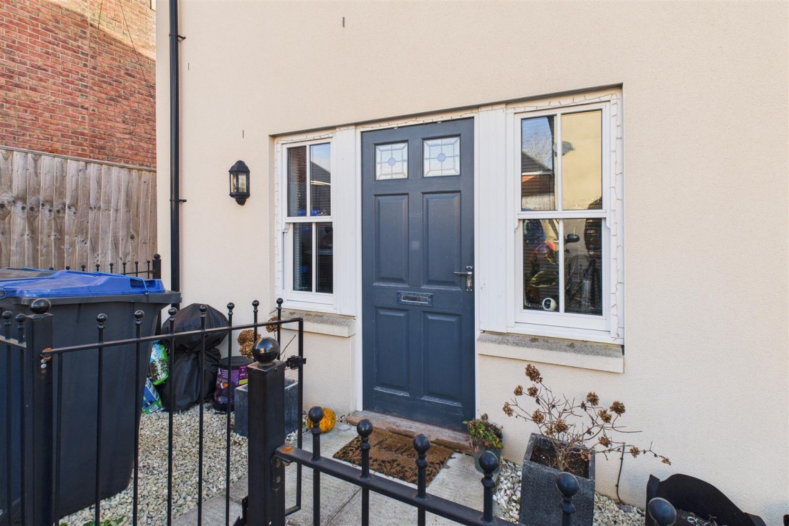 Images for 2 x 2 BED FLATS | £21,900 | TROWBRIDGE