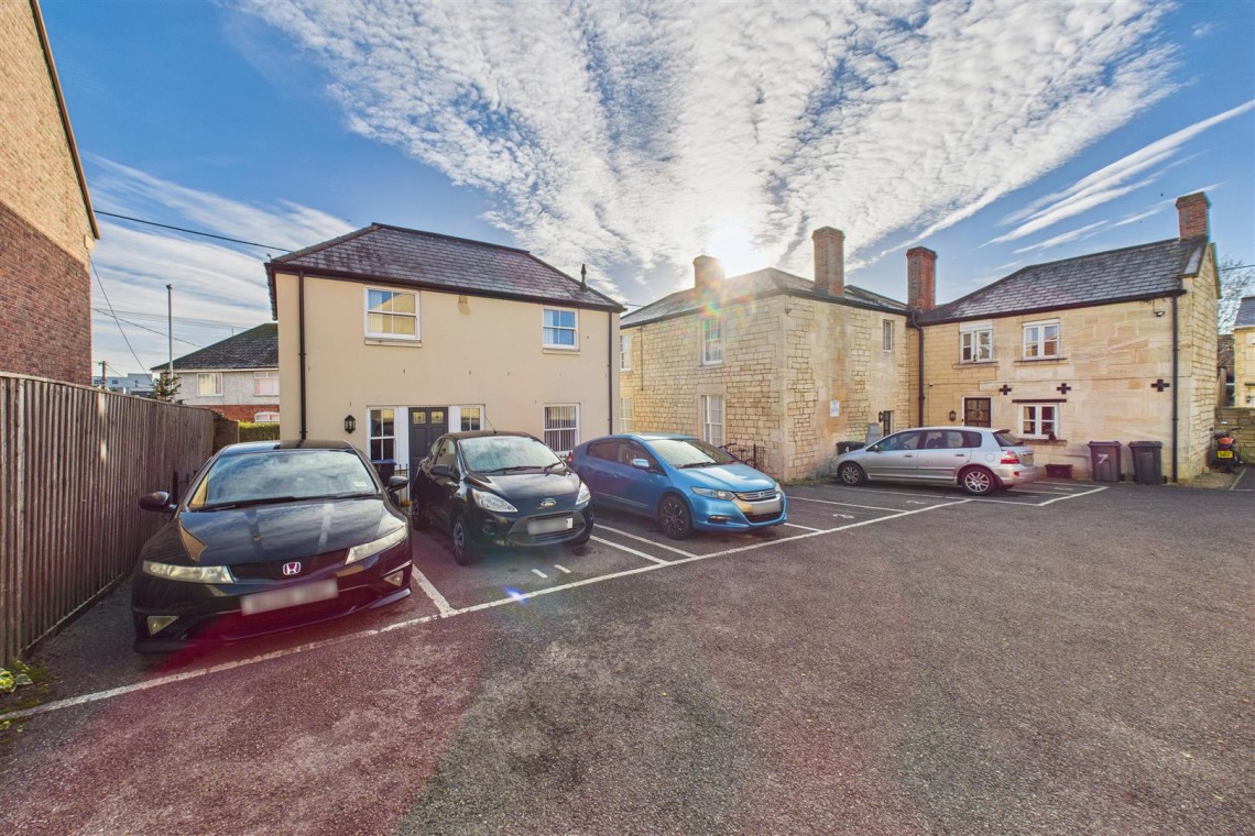 Images for 2 x 2 BED FLATS | £21,900 | TROWBRIDGE