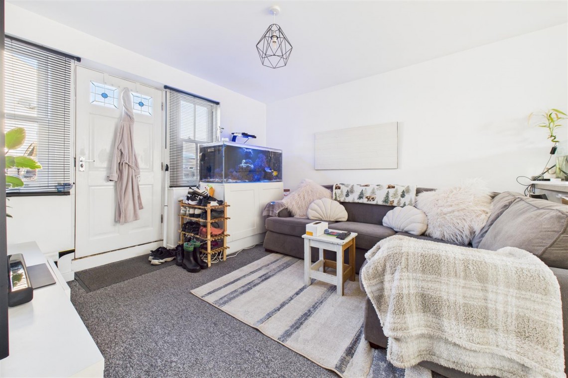 Images for 2 x 2 BED FLATS | £21,900 | TROWBRIDGE