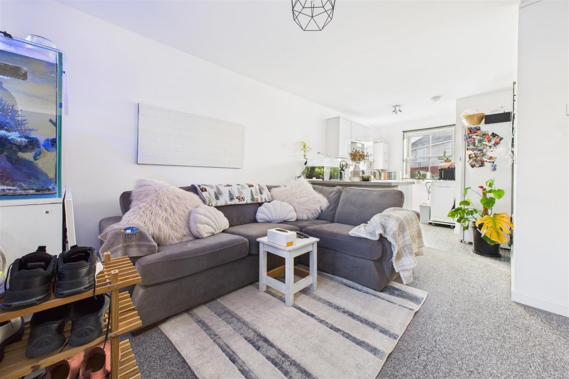 Images for 2 x 2 BED FLATS | £21,900 | TROWBRIDGE