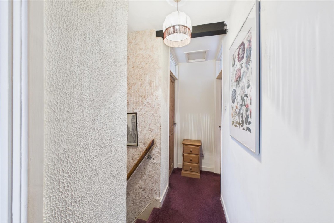 Images for LARGE GARDEN + HUGE POTENTIAL | HANHAM