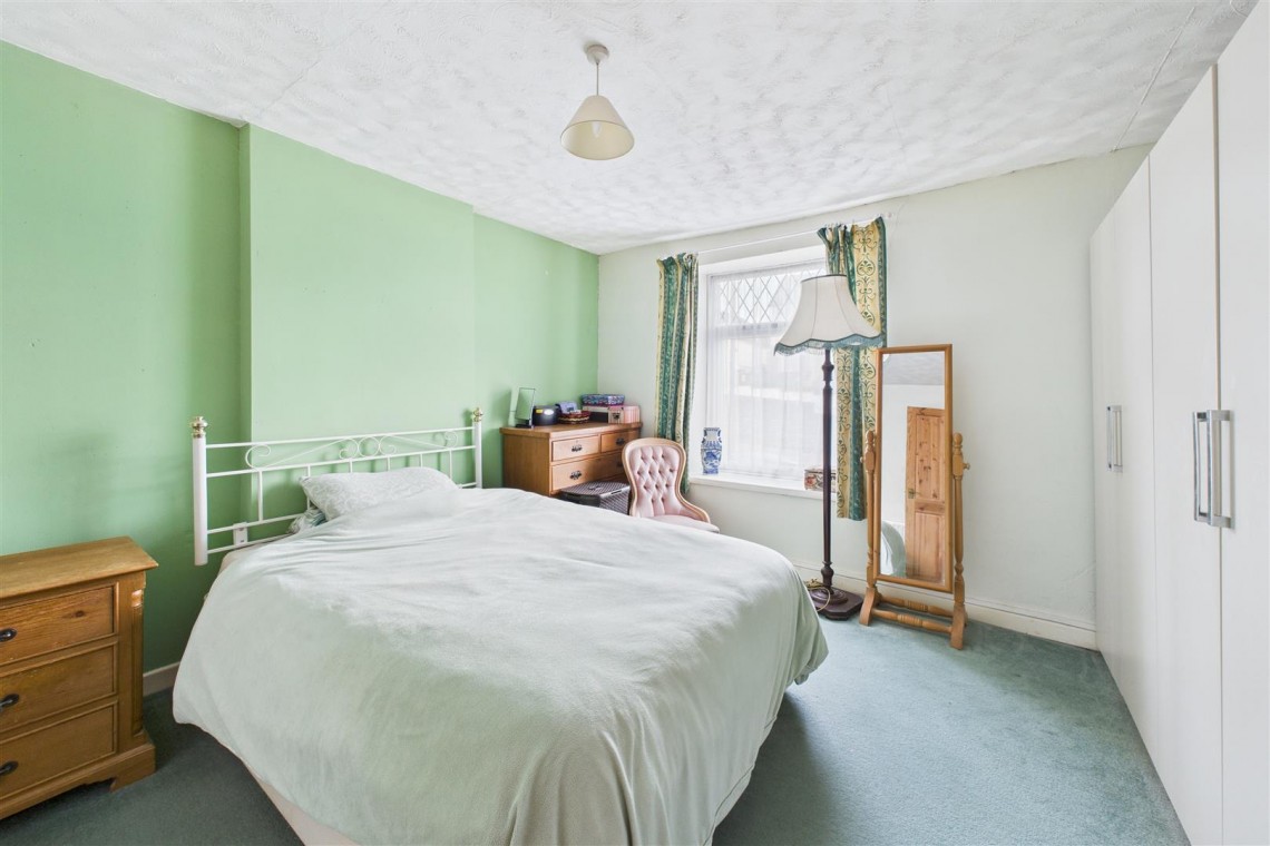 Images for LARGE GARDEN + HUGE POTENTIAL | HANHAM