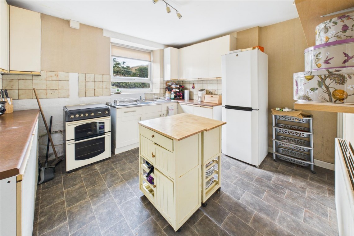 Images for LARGE GARDEN + HUGE POTENTIAL | HANHAM