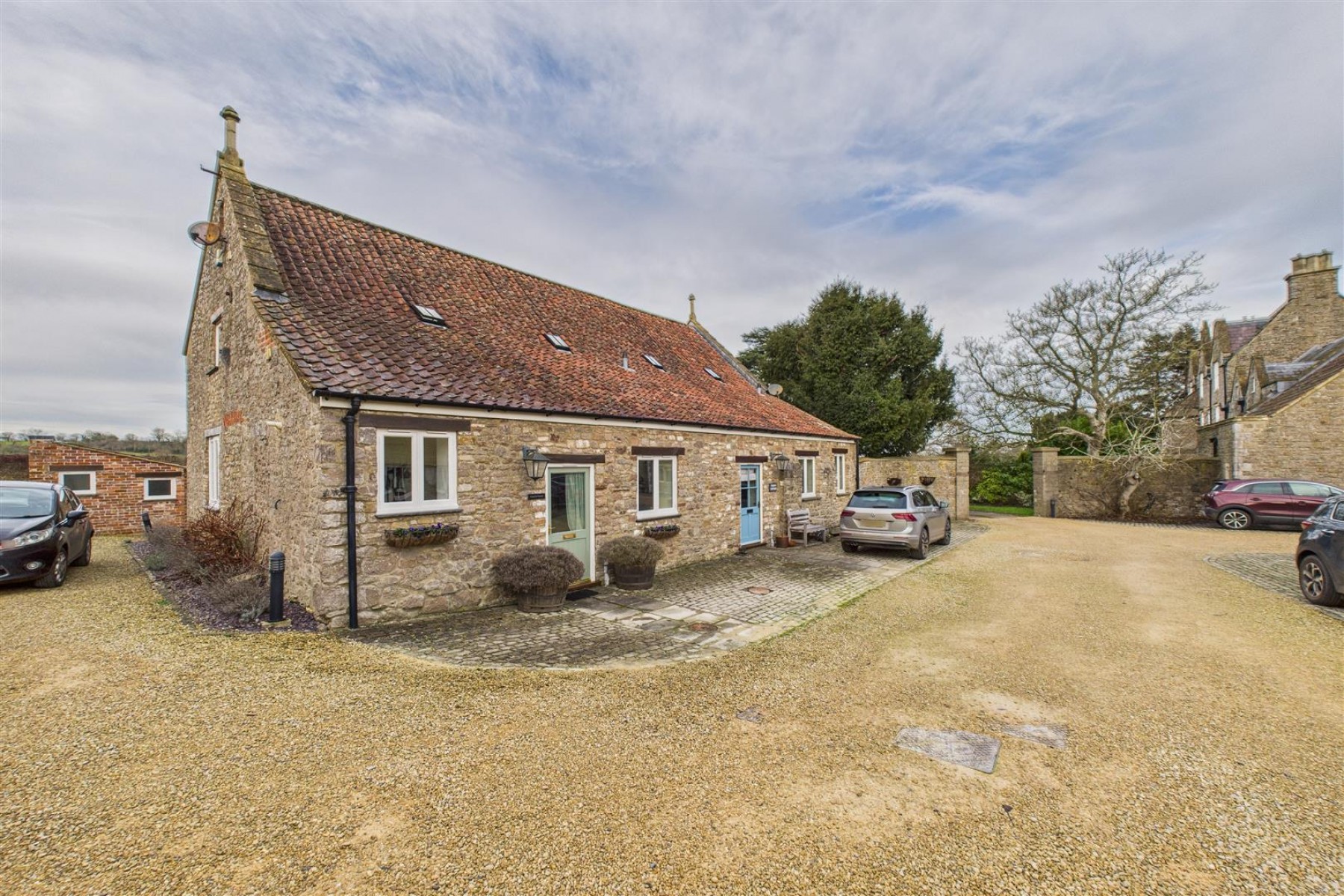 Images for COACH HOUSE - REDUCED FOR AUCTION | THORNBURY