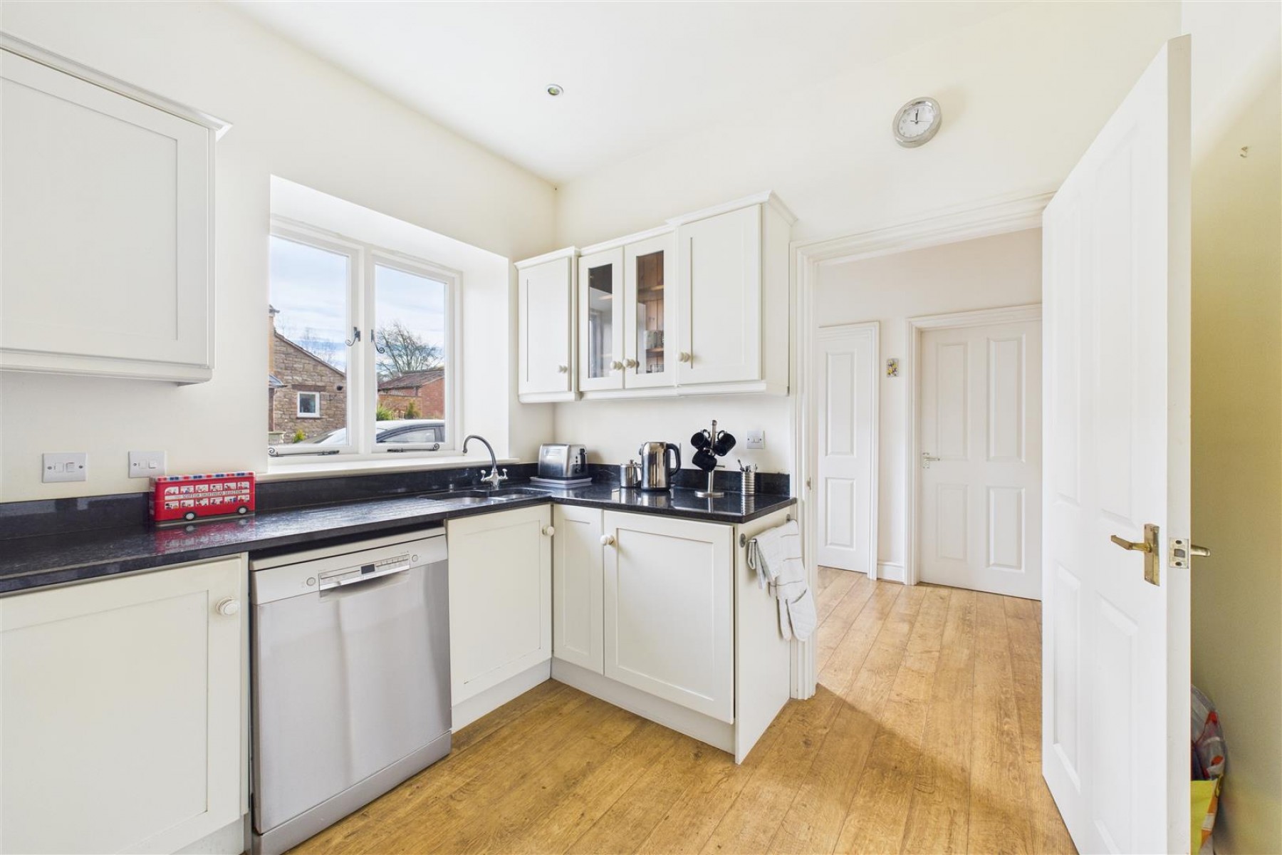 Images for COACH HOUSE - REDUCED FOR AUCTION | THORNBURY