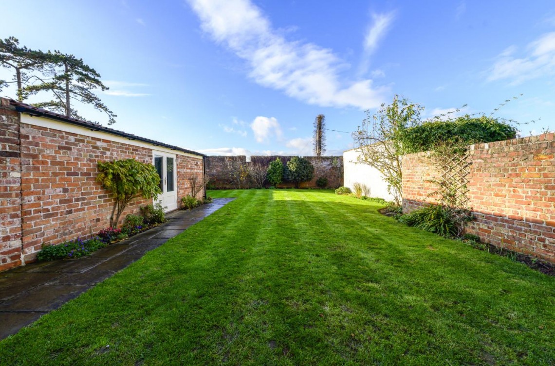 Images for COACH HOUSE - REDUCED FOR AUCTION | THORNBURY