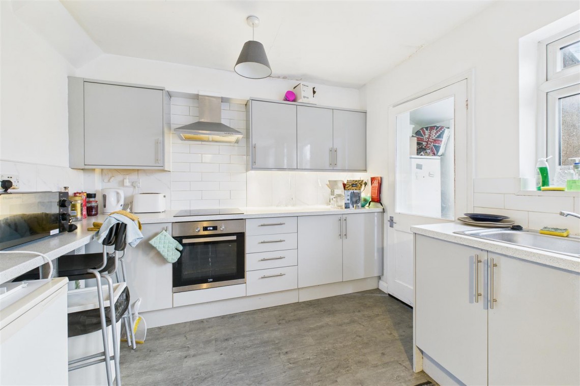 Images for 5 BED HMO | £35K + | FISHPONDS