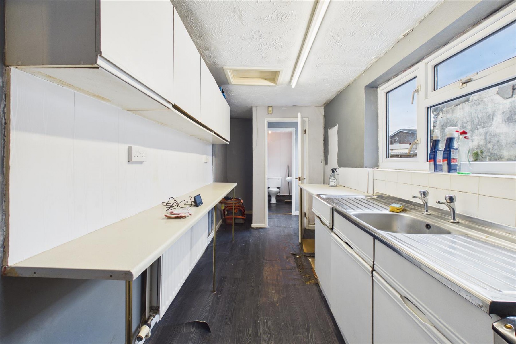 Images for HOUSE | UPDATING | KINGSWOOD