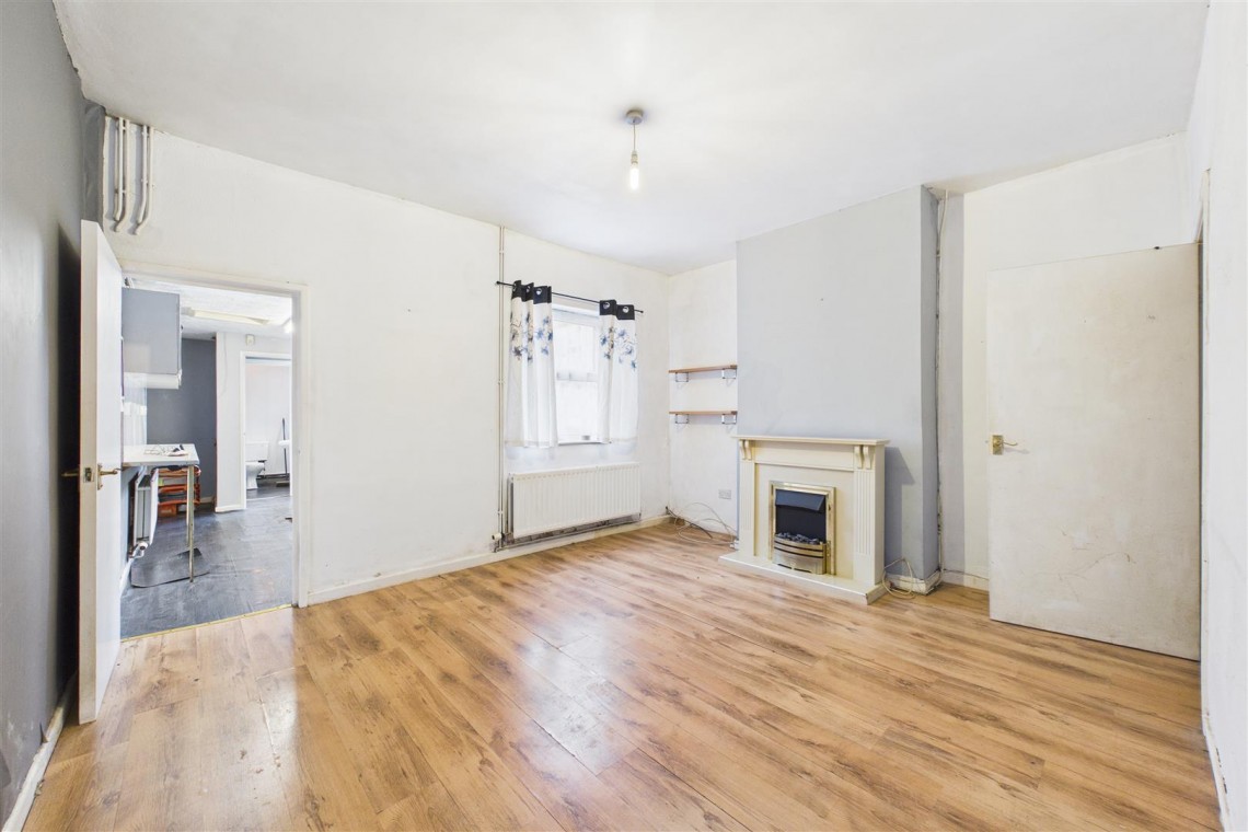 Images for HOUSE | UPDATING | KINGSWOOD