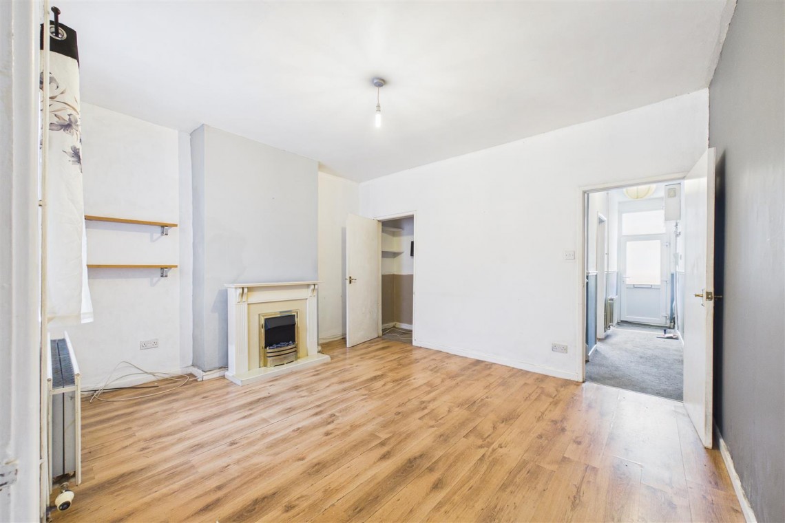 Images for HOUSE | UPDATING | KINGSWOOD