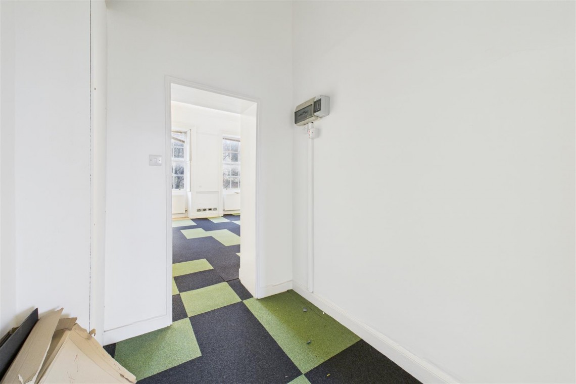 Images for GEORGIAN GEM WITH POTENTIAL | BS8