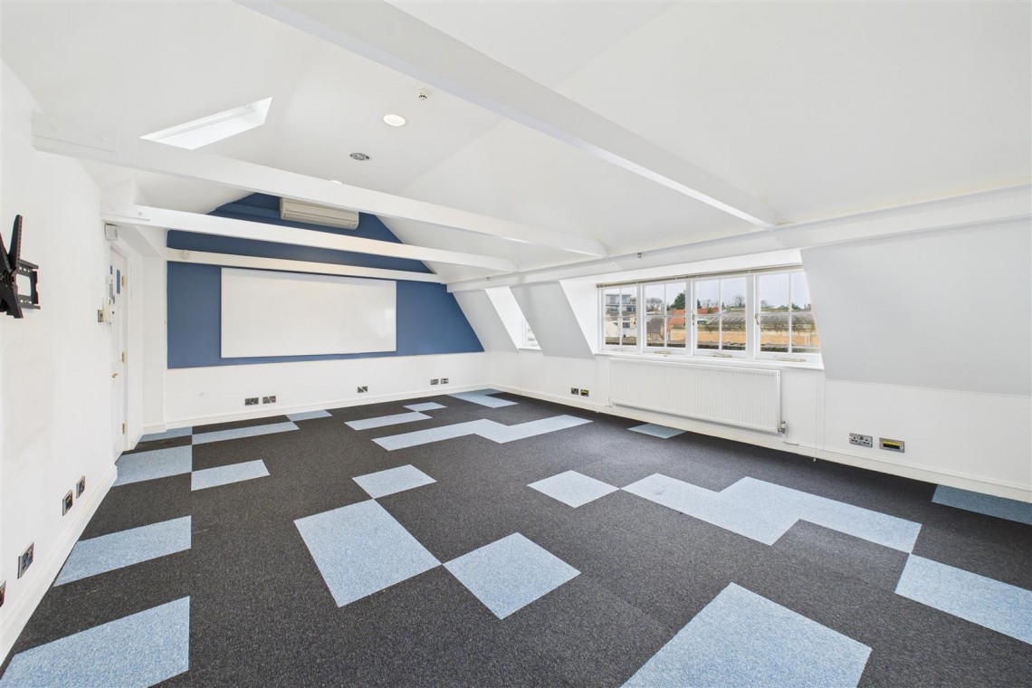 Images for GEORGIAN GEM WITH POTENTIAL | BS8