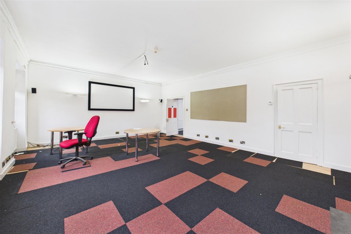 Images for GEORGIAN GEM WITH POTENTIAL | BS8