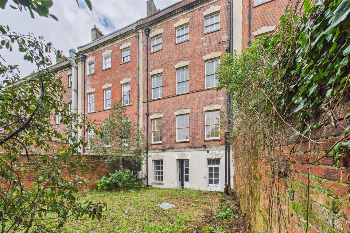 Images for GEORGIAN GEM WITH POTENTIAL | BS8