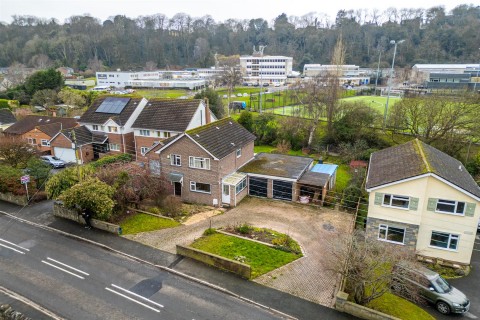 FAMILY HOME | BIG PLOT | PLANNING GRANTED