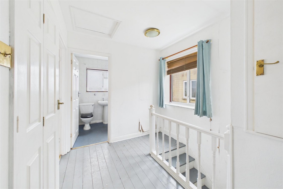 Images for HOUSE | BASIC UPDATING | ODD DOWN