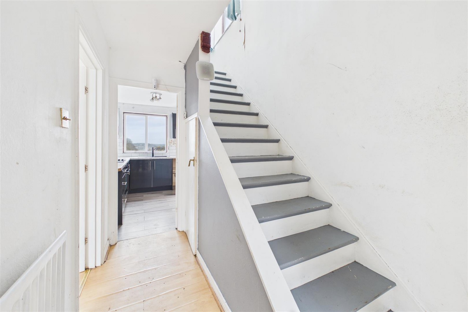 Images for HOUSE | BASIC UPDATING | ODD DOWN