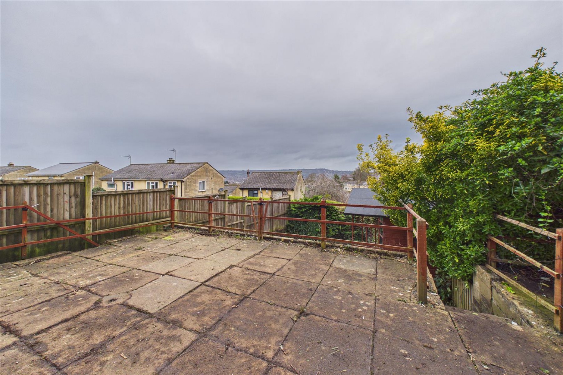 Images for HOUSE | BASIC UPDATING | ODD DOWN