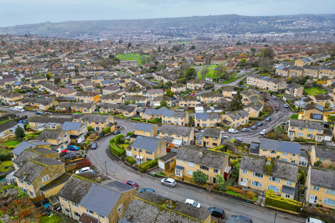 Images for HOUSE | BASIC UPDATING | ODD DOWN