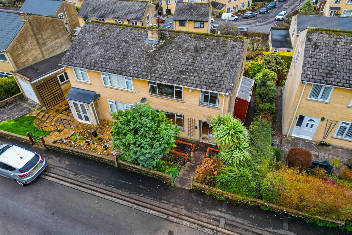 Images for HOUSE | BASIC UPDATING | ODD DOWN