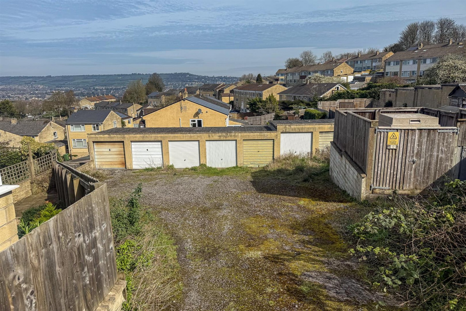 Images for HOUSE | BASIC UPDATING | ODD DOWN