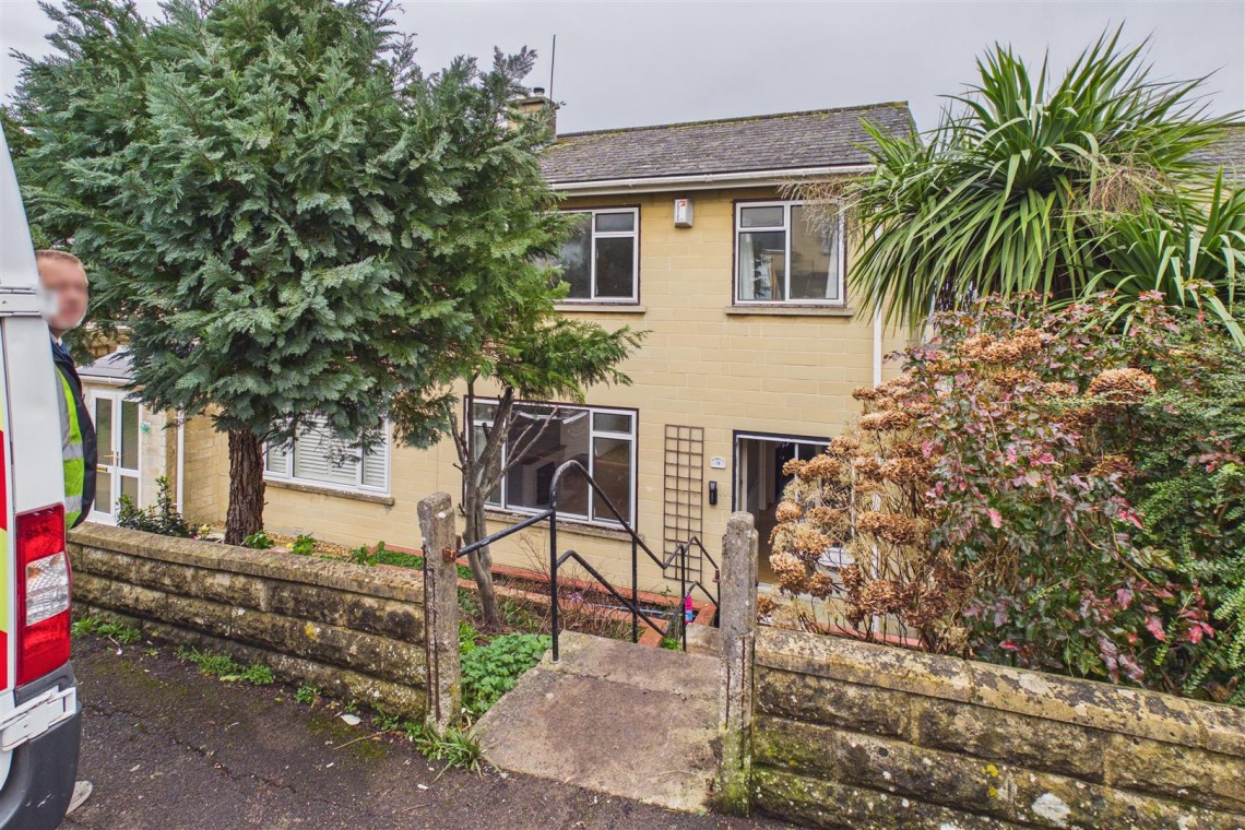 Images for HOUSE | BASIC UPDATING | ODD DOWN