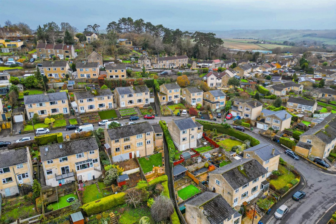 Images for HOUSE | BASIC UPDATING | ODD DOWN