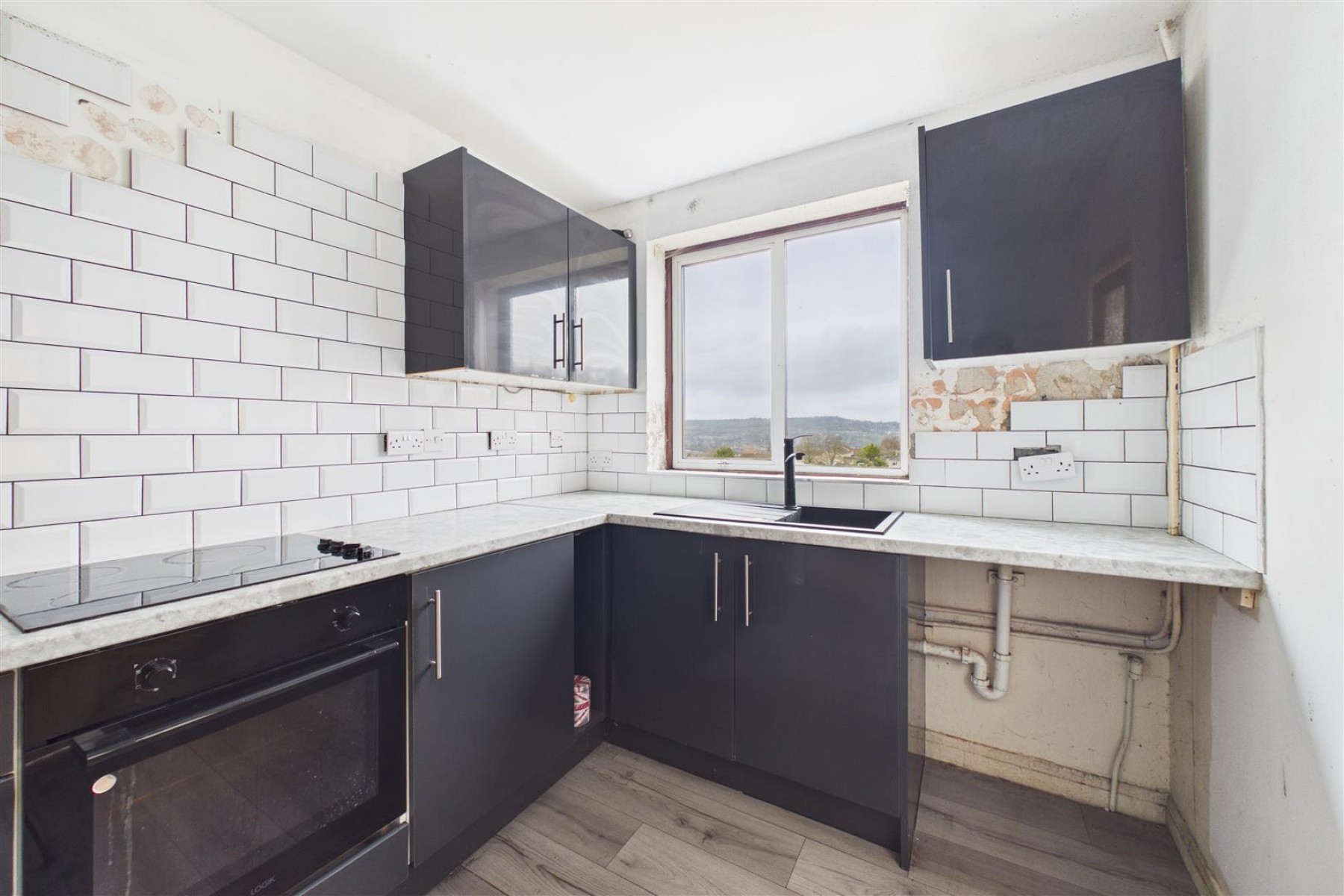 Images for HOUSE | BASIC UPDATING | ODD DOWN