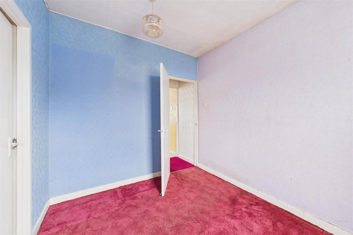 Images for UPDATING | HUGE GARDEN | BS5