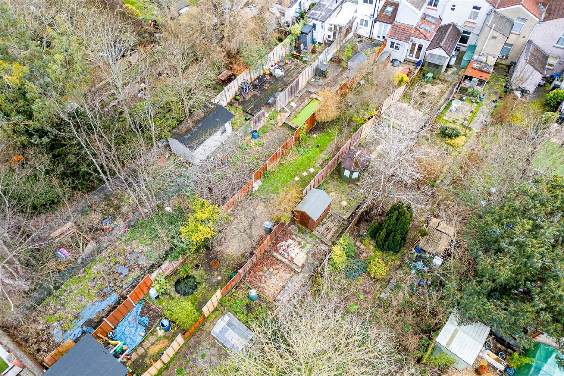 Images for UPDATING | HUGE GARDEN | BS5