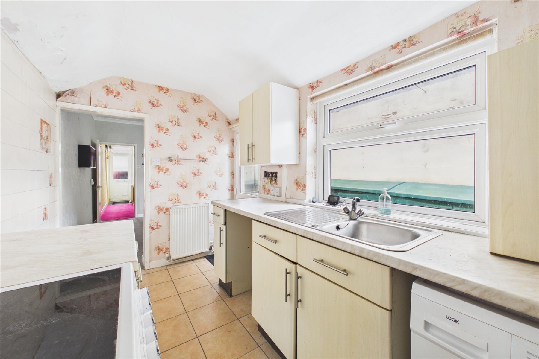 Images for UPDATING | HUGE GARDEN | BS5