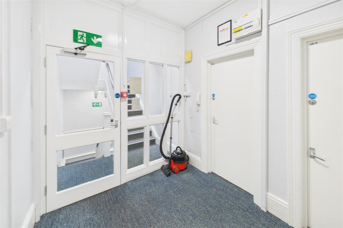 Images for HMO / FAMILY HOME | REDLAND