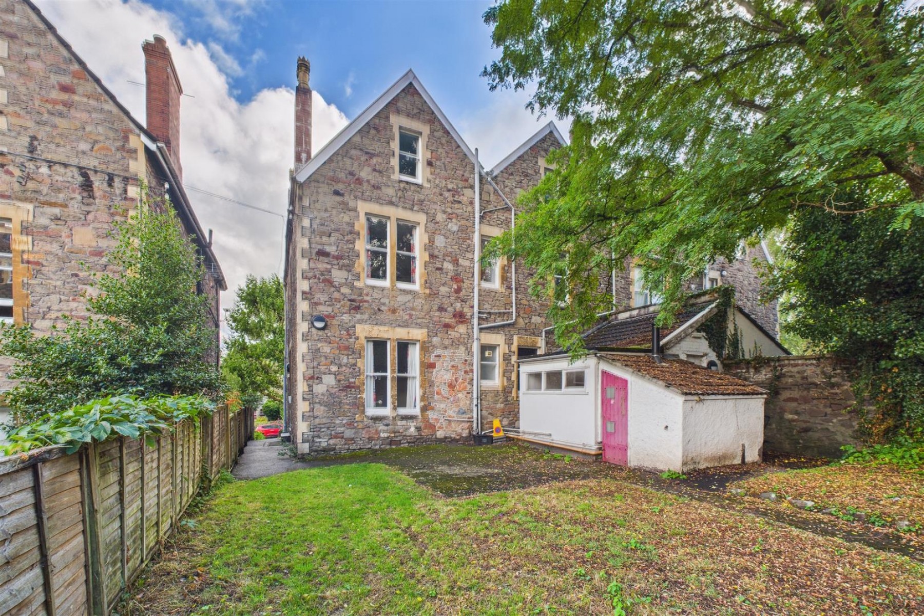 Images for HMO / FAMILY HOME | REDLAND