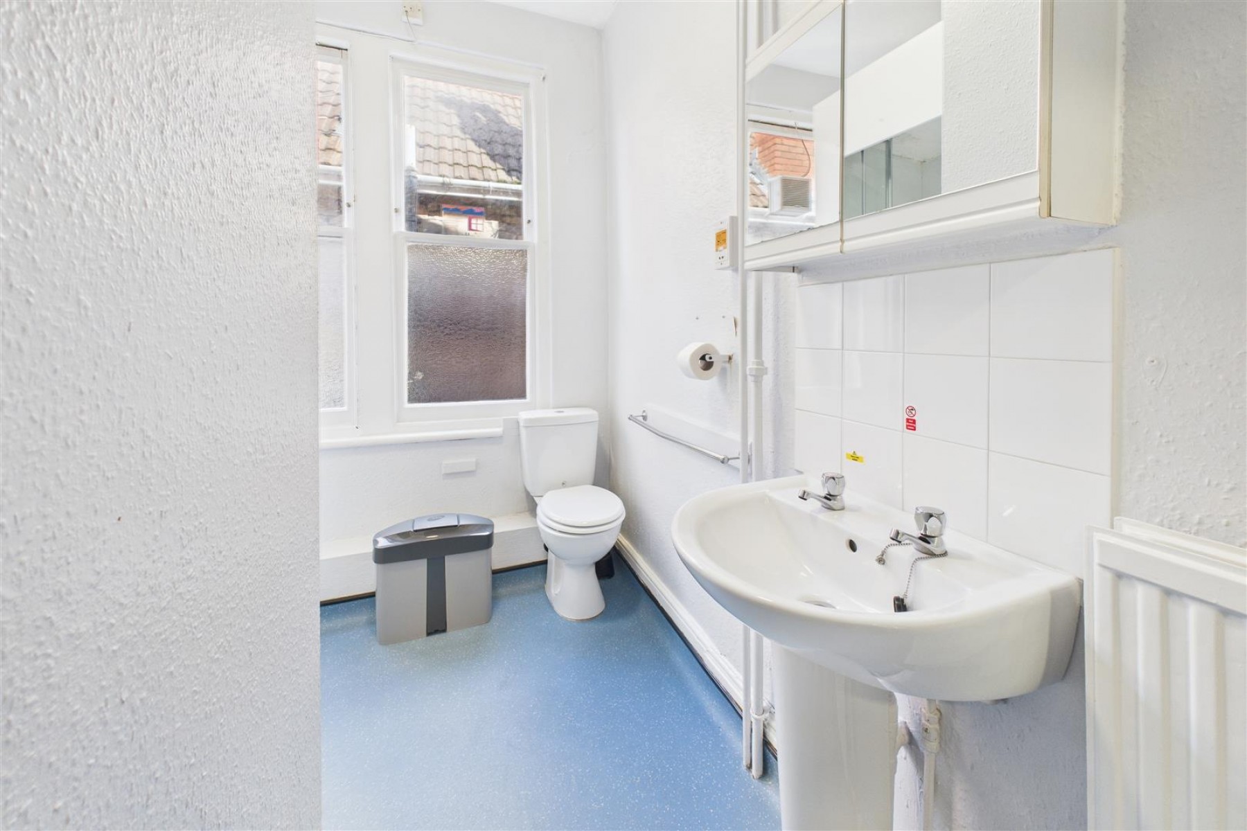 Images for HMO / FAMILY HOME | REDLAND