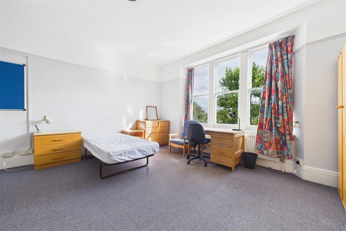 Images for HMO / FAMILY HOME | REDLAND