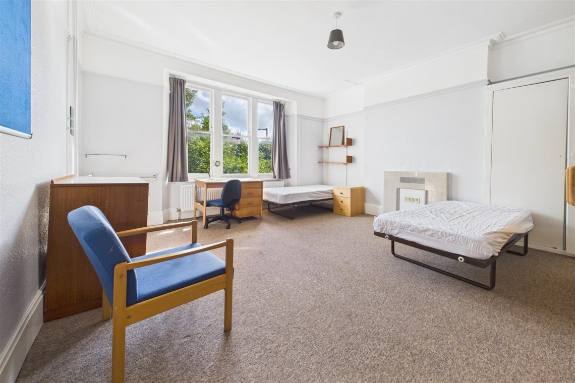 Images for HMO / FAMILY HOME | REDLAND