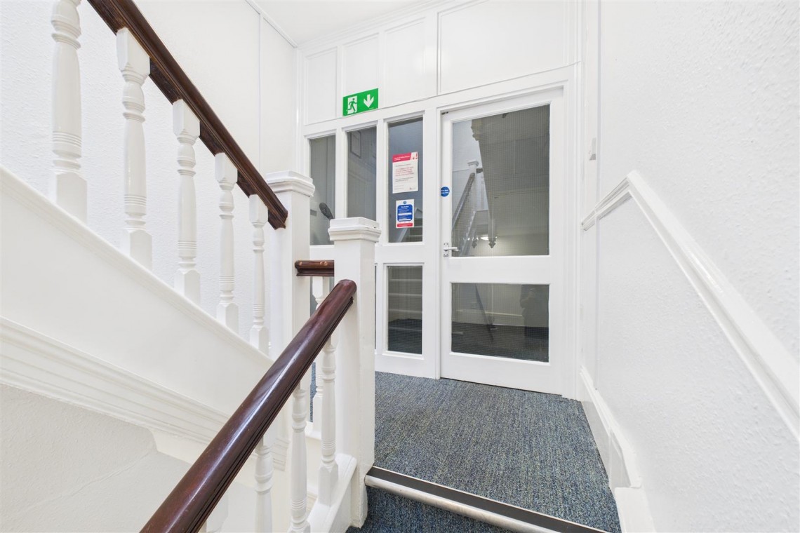 Images for HMO / FAMILY HOME | REDLAND