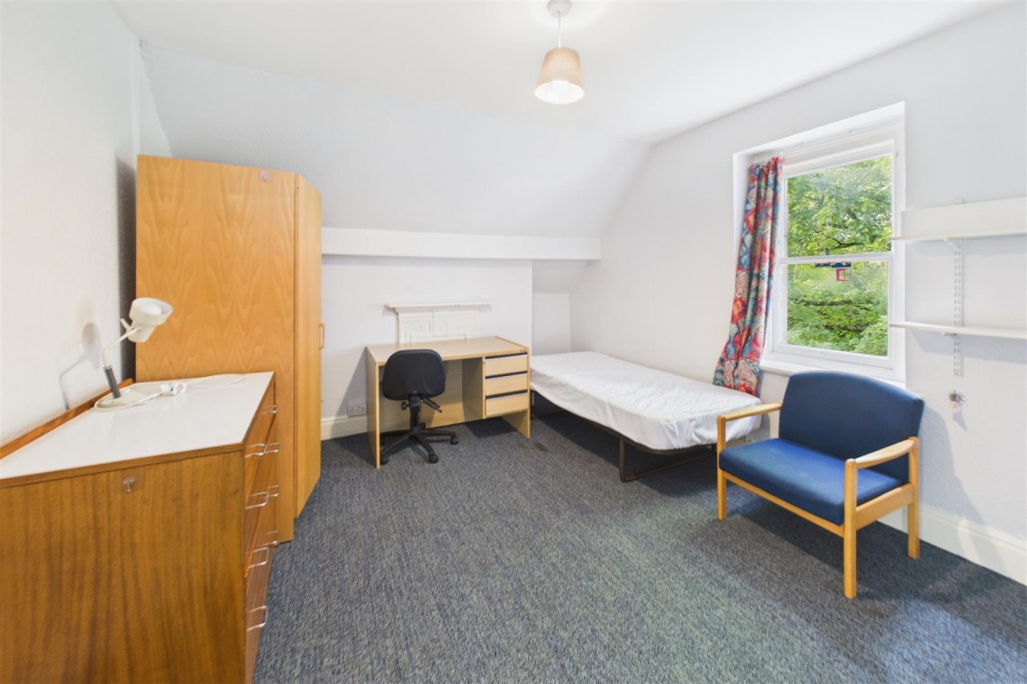 Images for HMO / FAMILY HOME | REDLAND