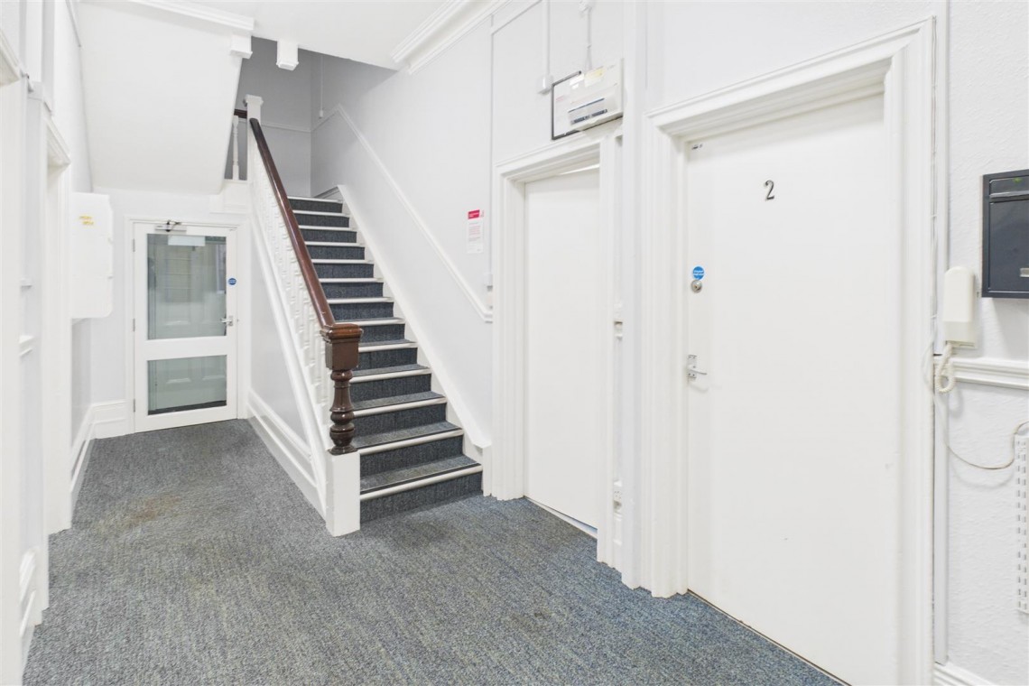 Images for HMO / FAMILY HOME | REDLAND