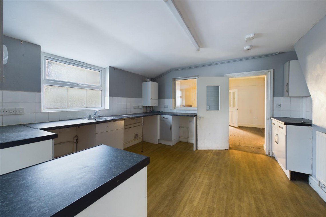Images for PERIOD HOUSE | BASIC UPDATING | FROME