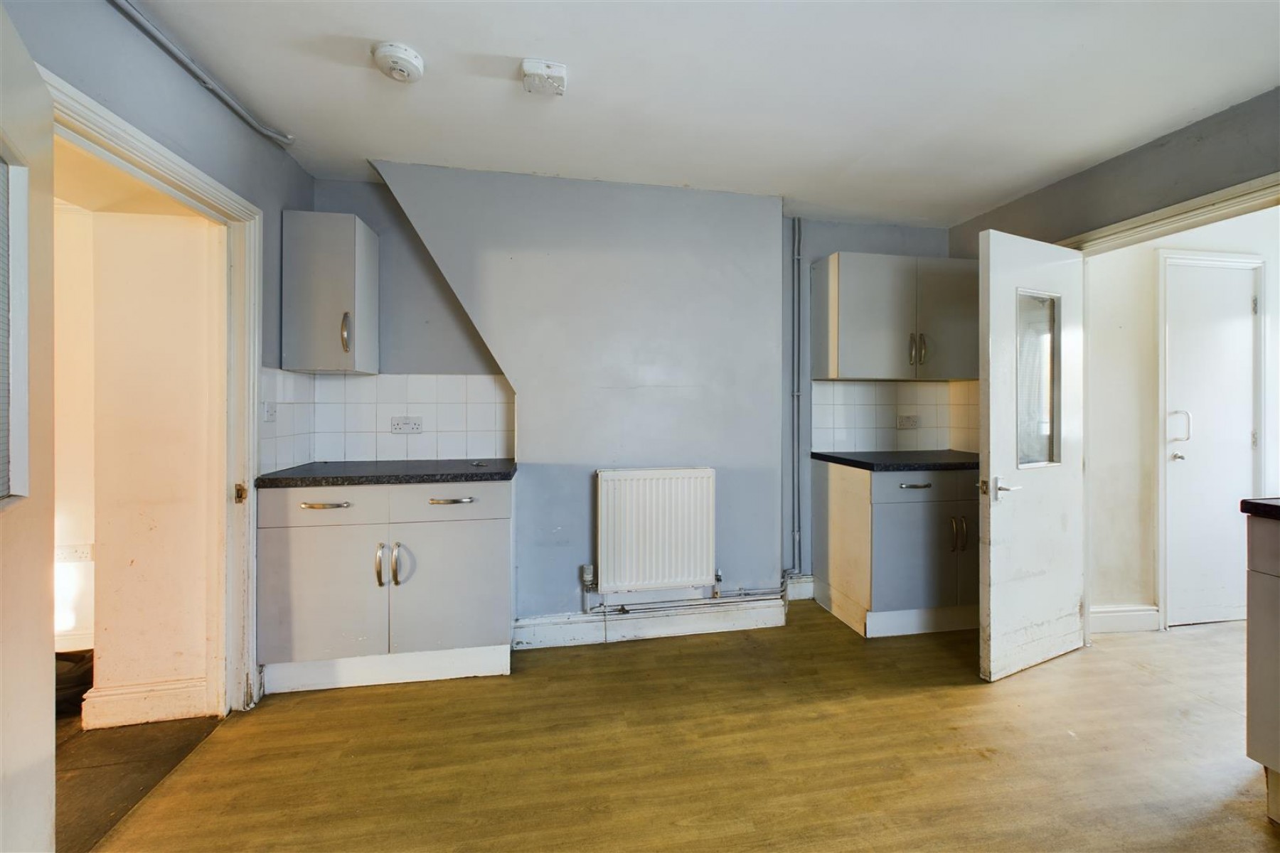 Berry Villa, 32 Butts Hill, Frome, BA11 1HX